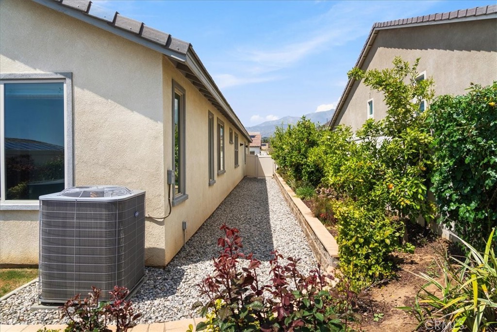1413 Ellerg Way Property Photo 32