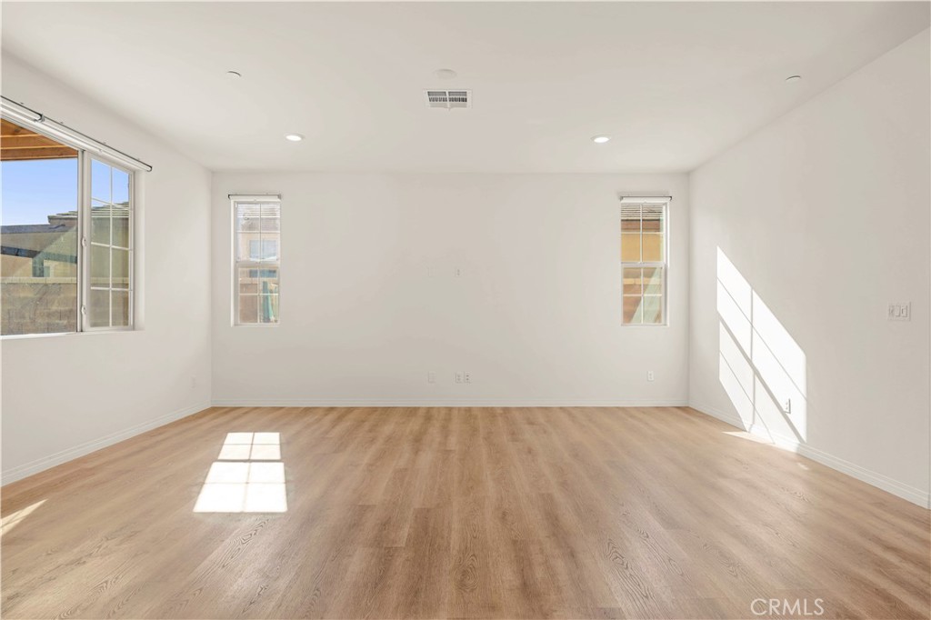 16605 Pegasus Bay Pl Property Photo 5