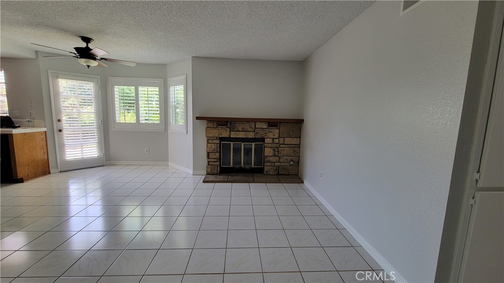 7368 Greenbriar Place Property Photo 3