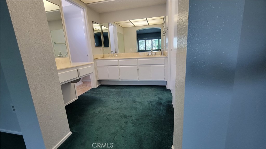 7368 Greenbriar Place Property Photo 23