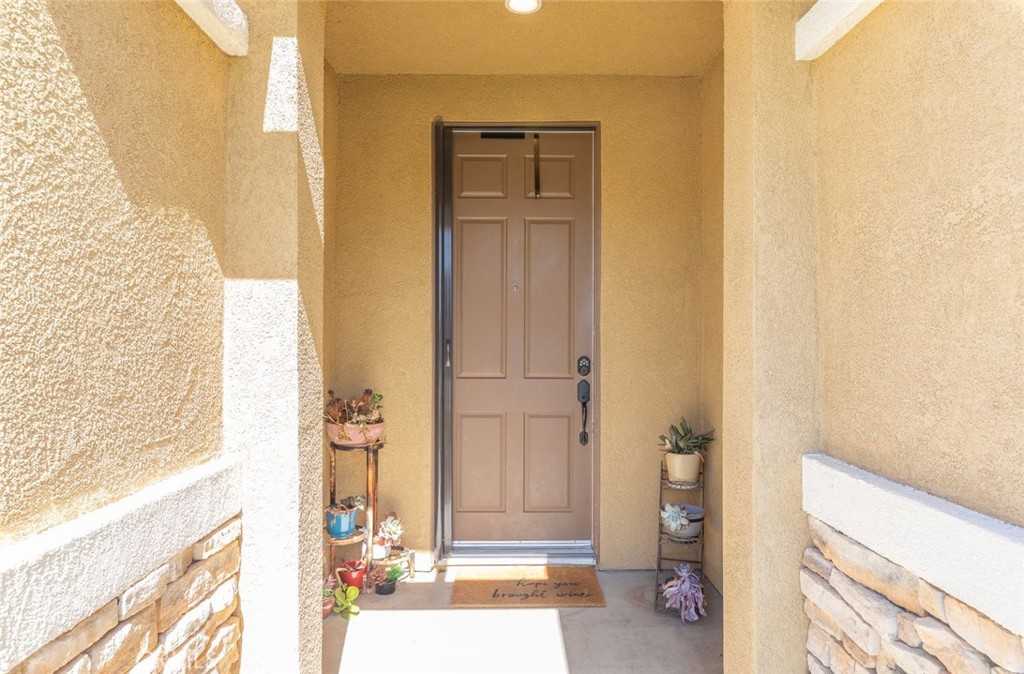 33734 Wild Horse Way Property Photo 5