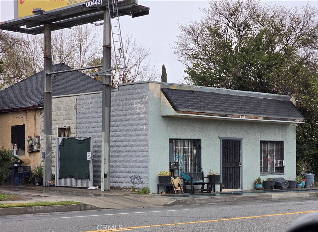 1142 W 5th Street Property Photo