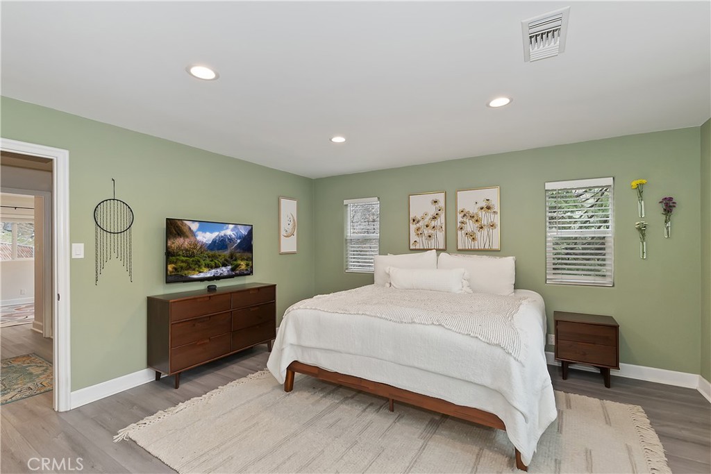 844 Virginia Court Property Photo 25