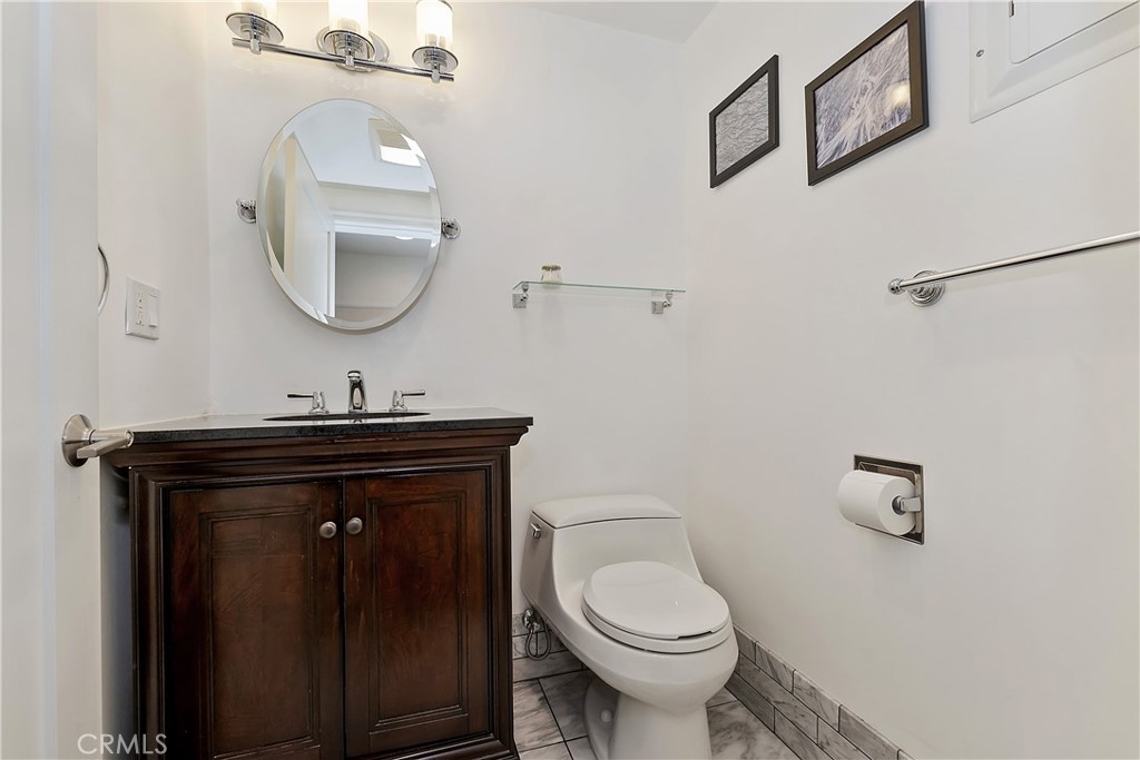 844 Virginia Court Property Photo 33