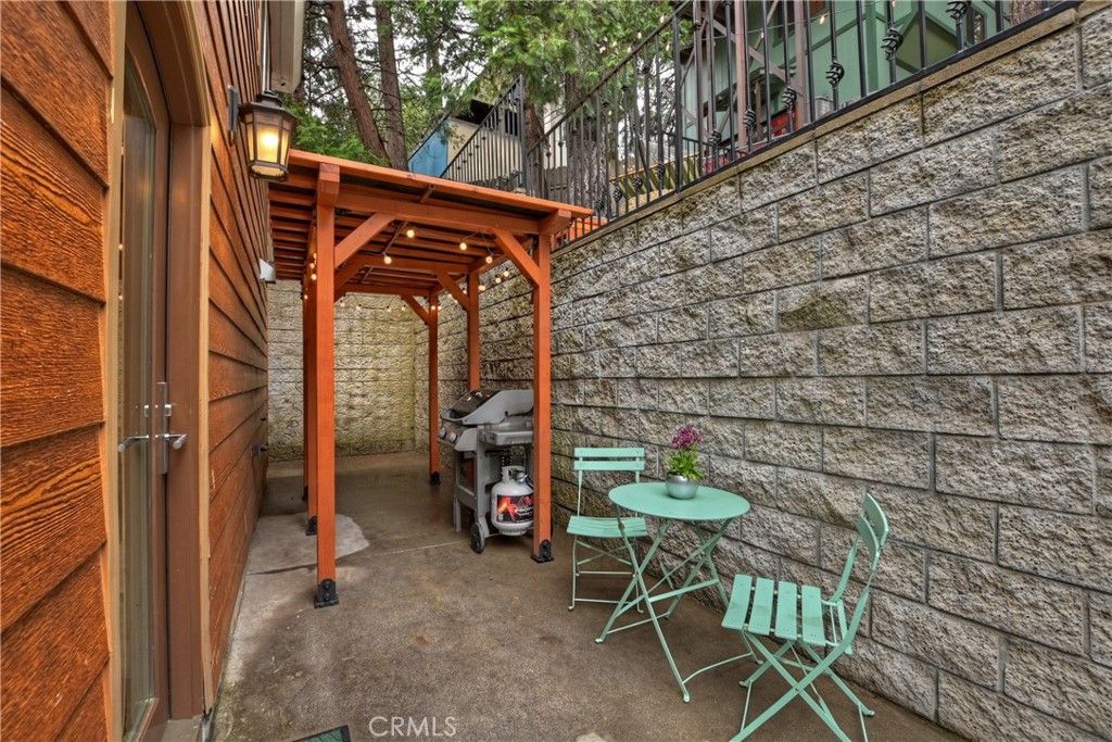 844 Virginia Court Property Photo 34