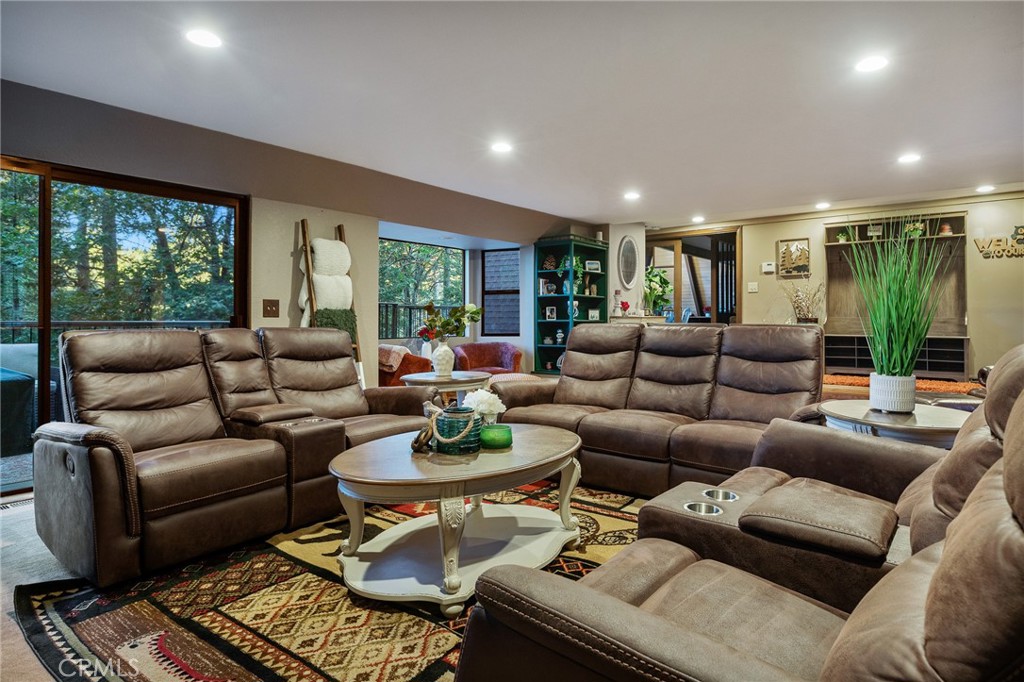 31353 Lightfoot Way Property Photo 2