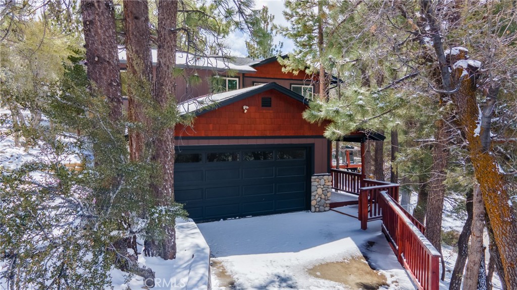 620 Villa Grove Avenue Property Photo 1
