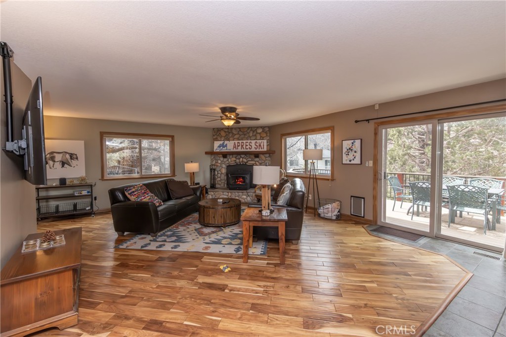 620 Villa Grove Avenue Property Photo 17
