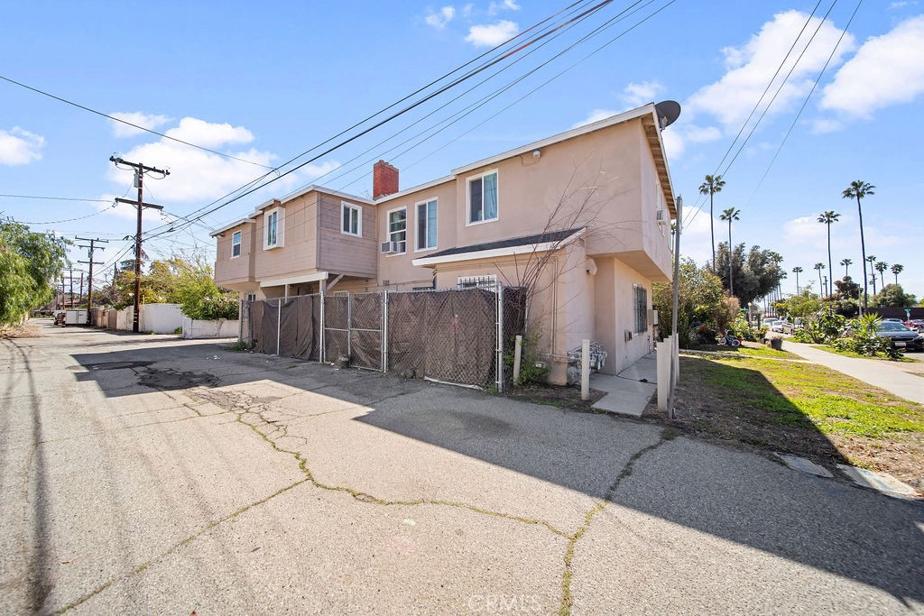 394 W 17th Street Property Photo 19