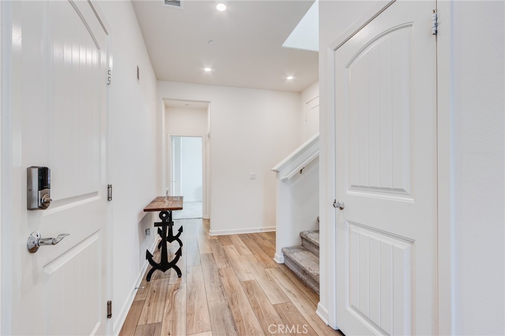 972 W Jasmine Way Property Photo 3