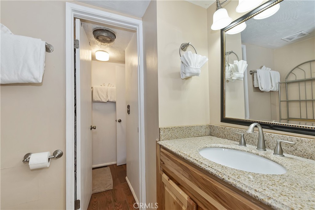 861 Thrush Drive 14 Property Photo 26