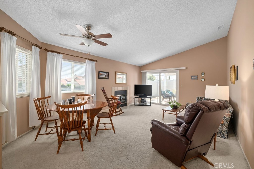 7138 Devon Avenue Property Photo 7