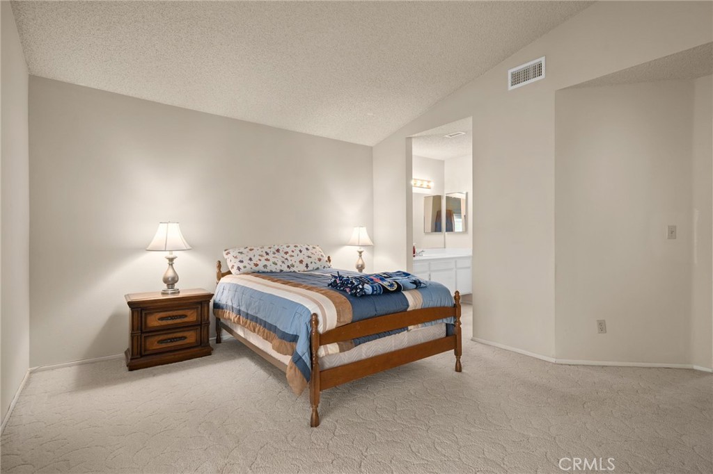 7138 Devon Avenue Property Photo 14