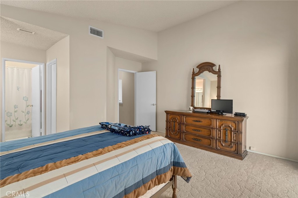 7138 Devon Avenue Property Photo 17