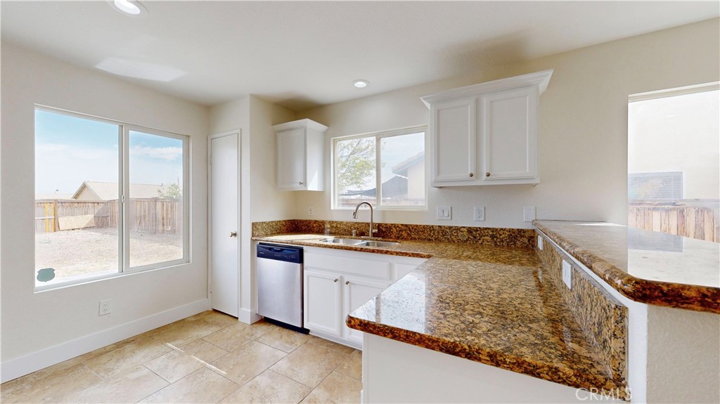 11850 Star Street Property Photo 11