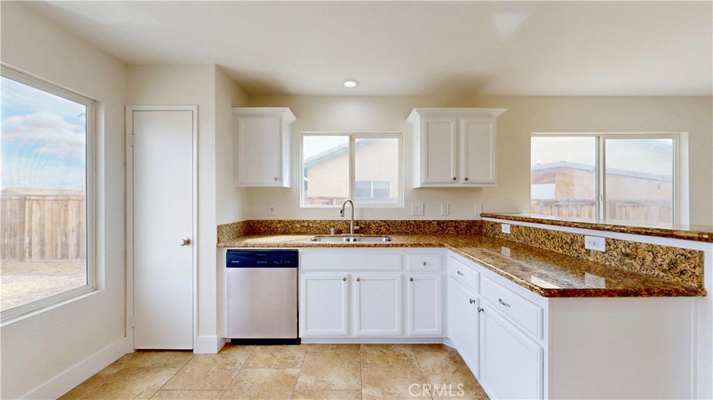 11850 Star Street Property Photo 12
