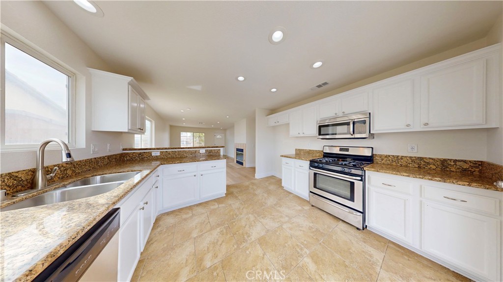 11850 Star Street Property Photo 13