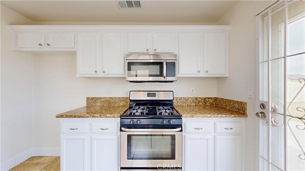 11850 Star Street Property Photo 15