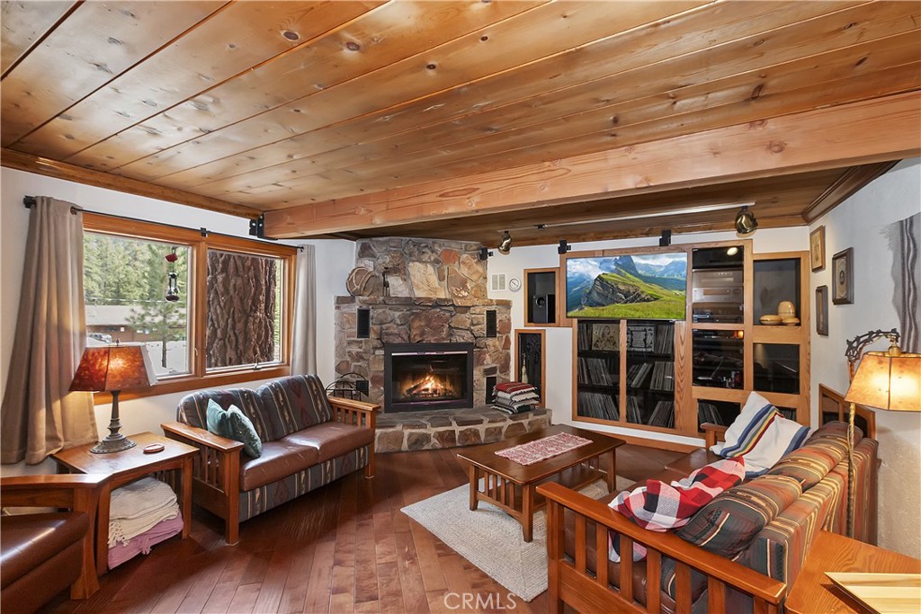39128 North Shore Property Photo 15
