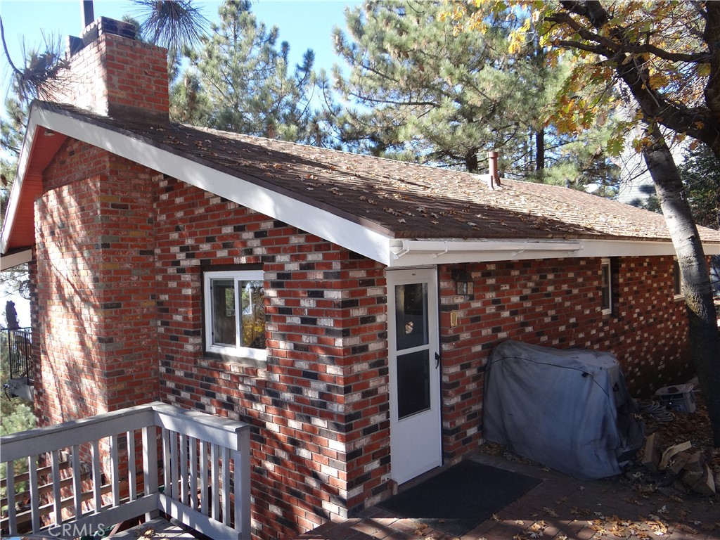 30748 Knoll View Drive Property Photo 1
