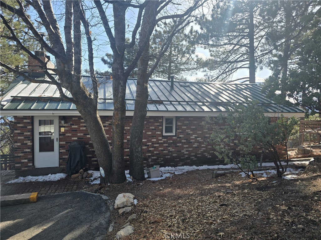 30748 Knoll View Drive Property Photo 2