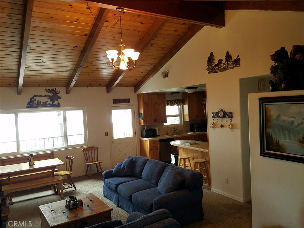 30748 Knoll View Drive Property Photo 4