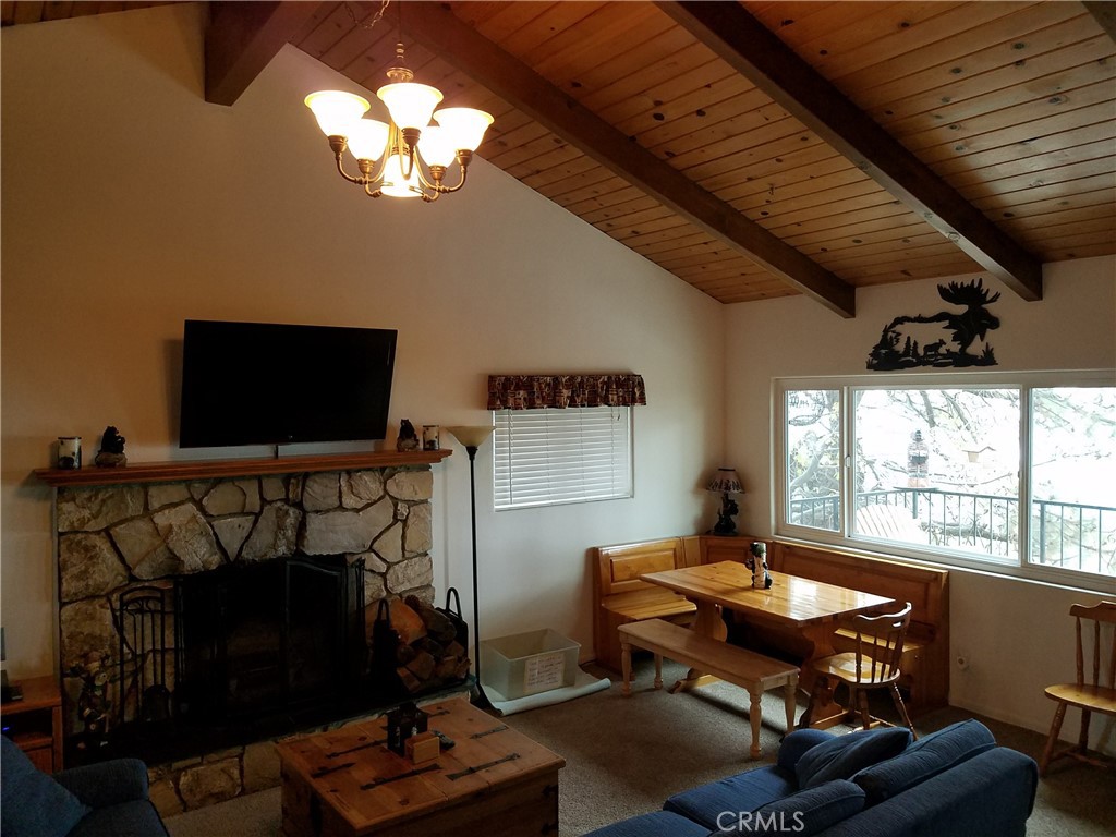 30748 Knoll View Drive Property Photo 6