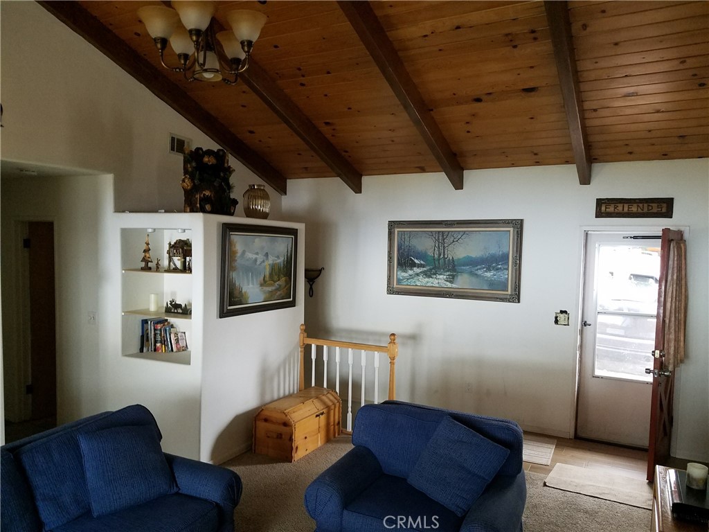 30748 Knoll View Drive Property Photo 7