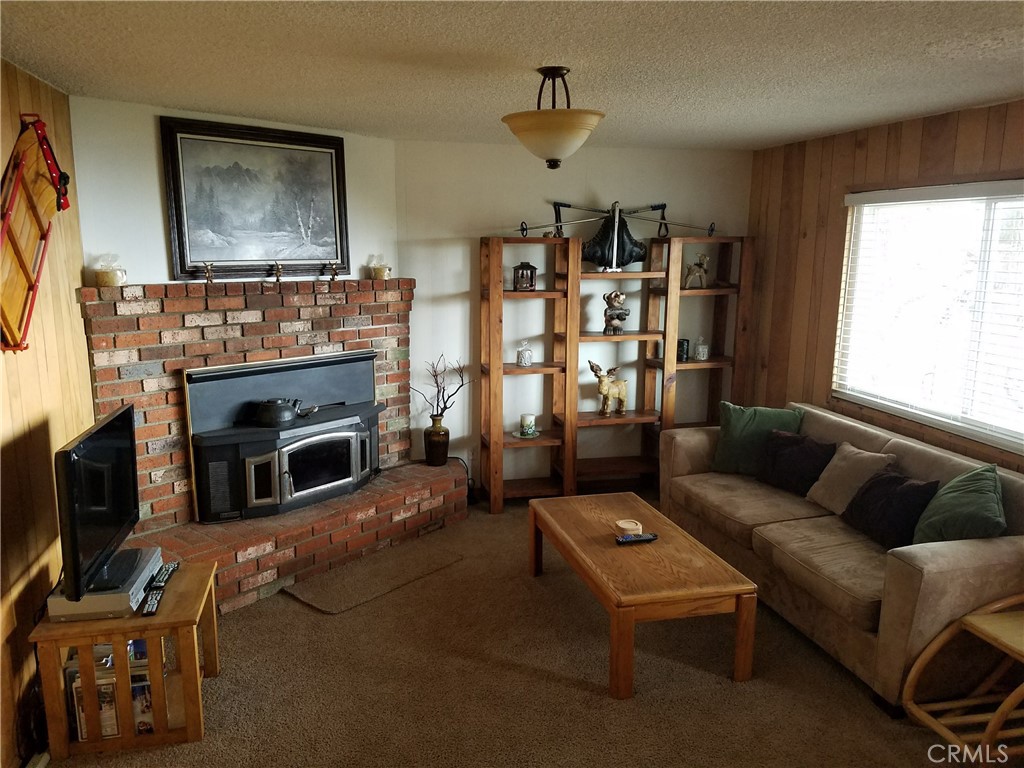 30748 Knoll View Drive Property Photo 9
