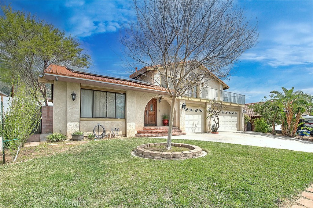 5573 N Stoddard Avenue Property Photo 2