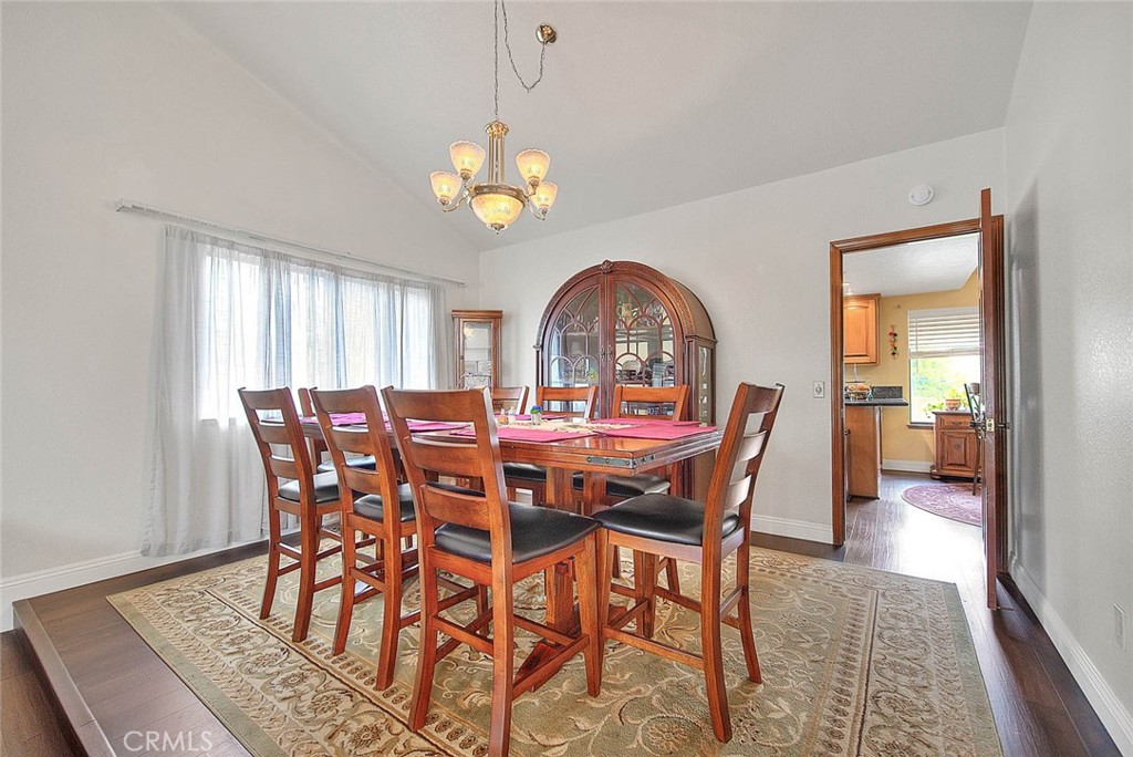5573 N Stoddard Avenue Property Photo 6