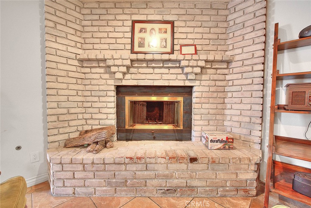 5573 N Stoddard Avenue Property Photo 12