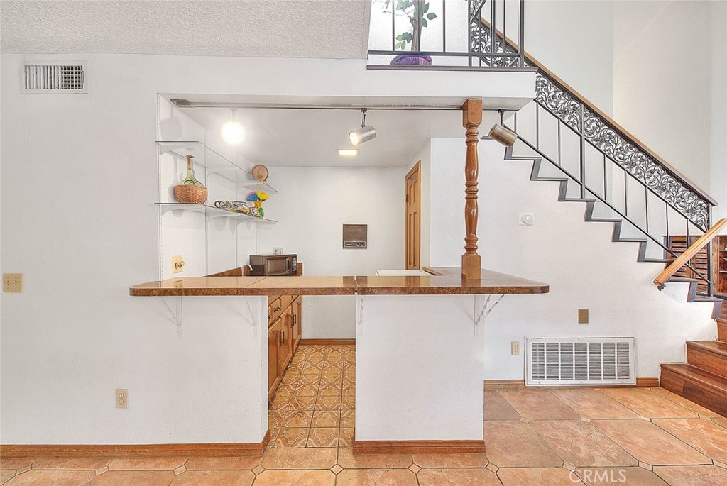 5573 N Stoddard Avenue Property Photo 14