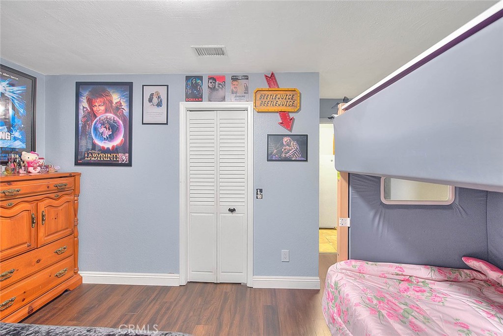 5573 N Stoddard Avenue Property Photo 18