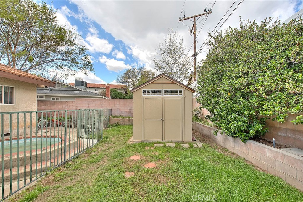 5573 N Stoddard Avenue Property Photo 43