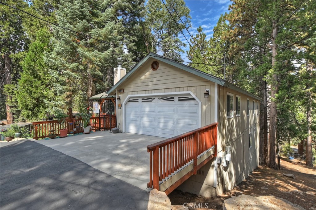 31364 Overhill Drive Property Photo 2