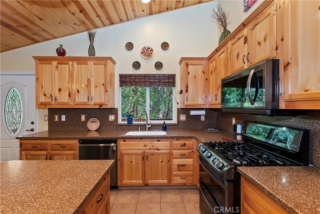 31364 Overhill Drive Property Photo 16