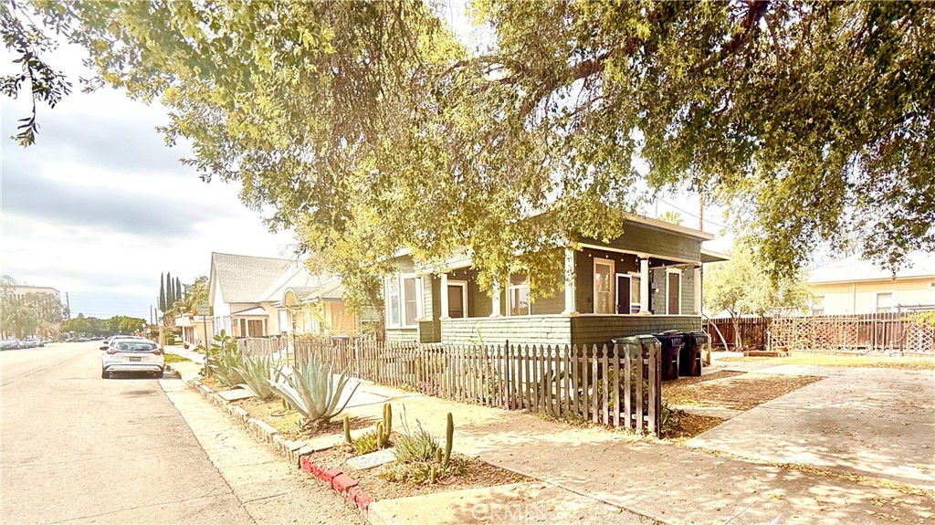 721 E State Street Property Photo 2