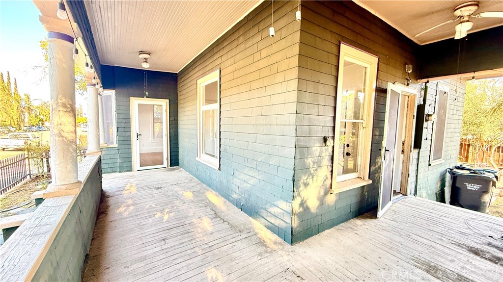 721 E State Street Property Photo 27