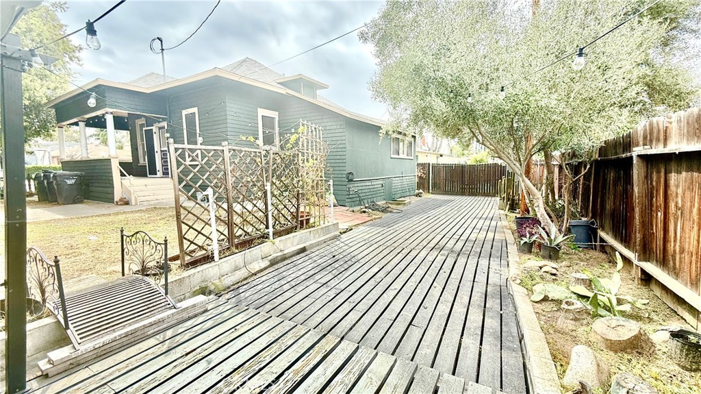 721 E State Street Property Photo 28