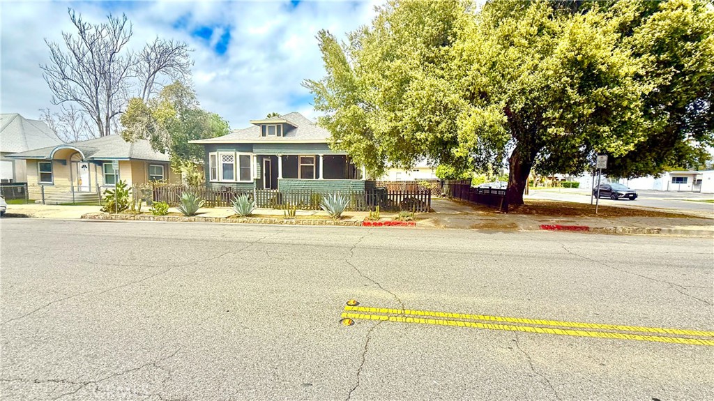 721 E State Street Property Photo 31