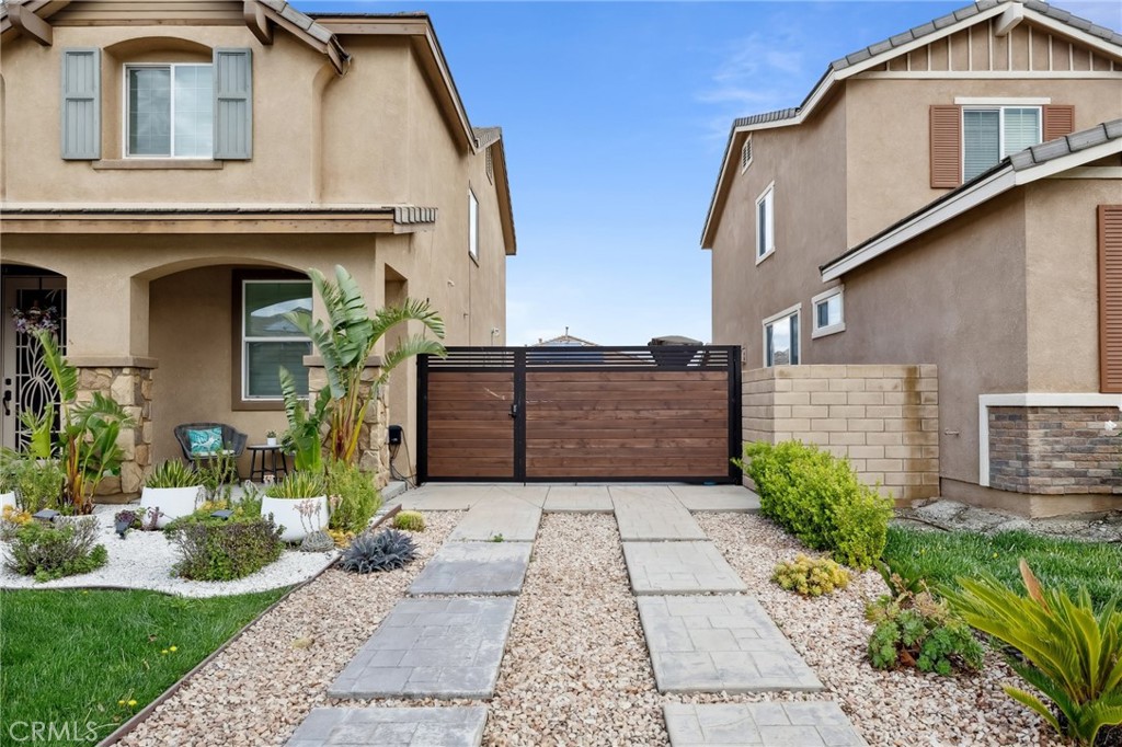 17961 Valerian Way Property Photo 4