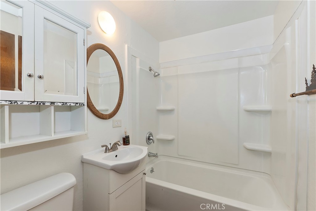 194 Santa Barbara Avenue Property Photo 14
