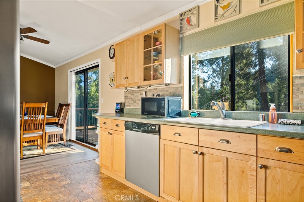 707 Virginia Court Property Photo 8