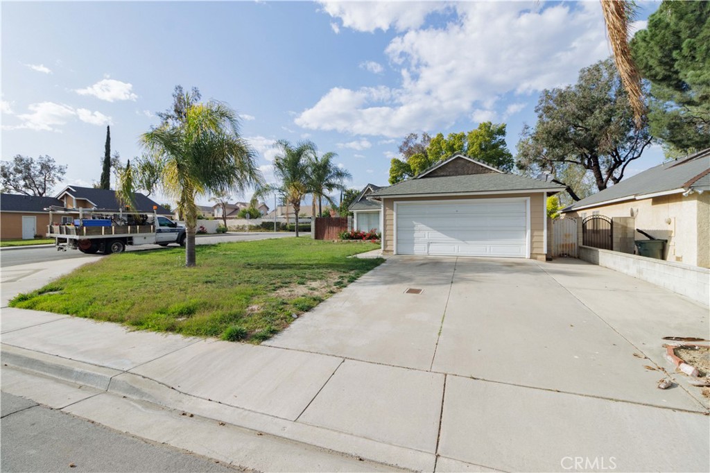 14256 Parkview Drive Property Photo
