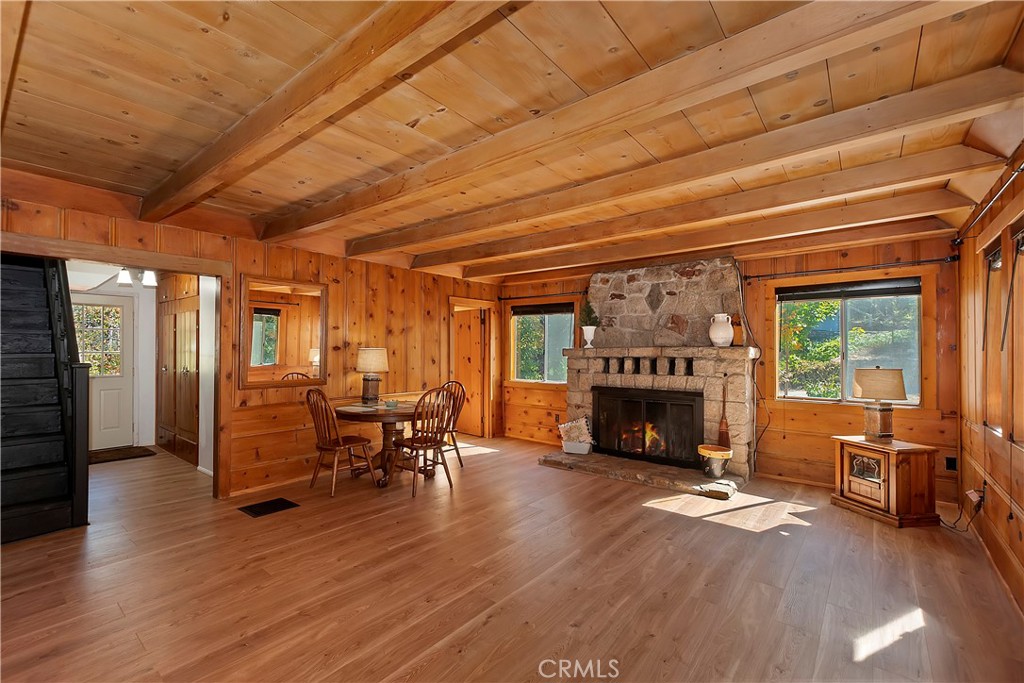 863 Oak Road Property Photo 4