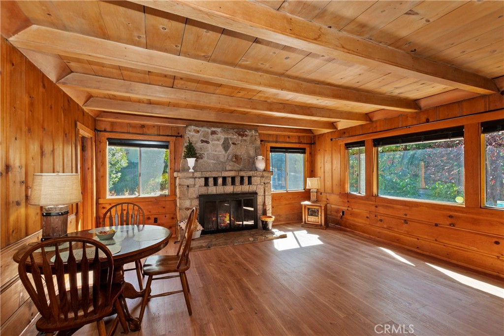 863 Oak Road Property Photo 5
