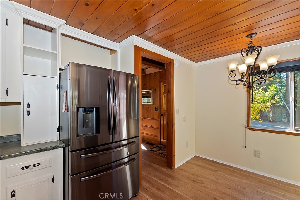 863 Oak Road Property Photo 8