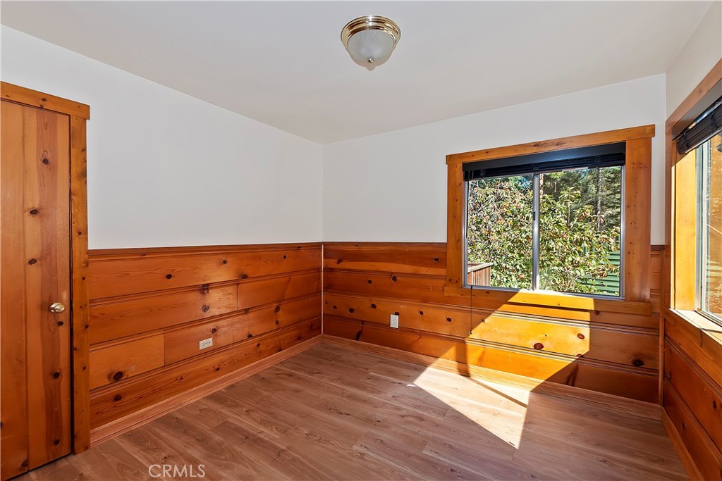 863 Oak Road Property Photo 9