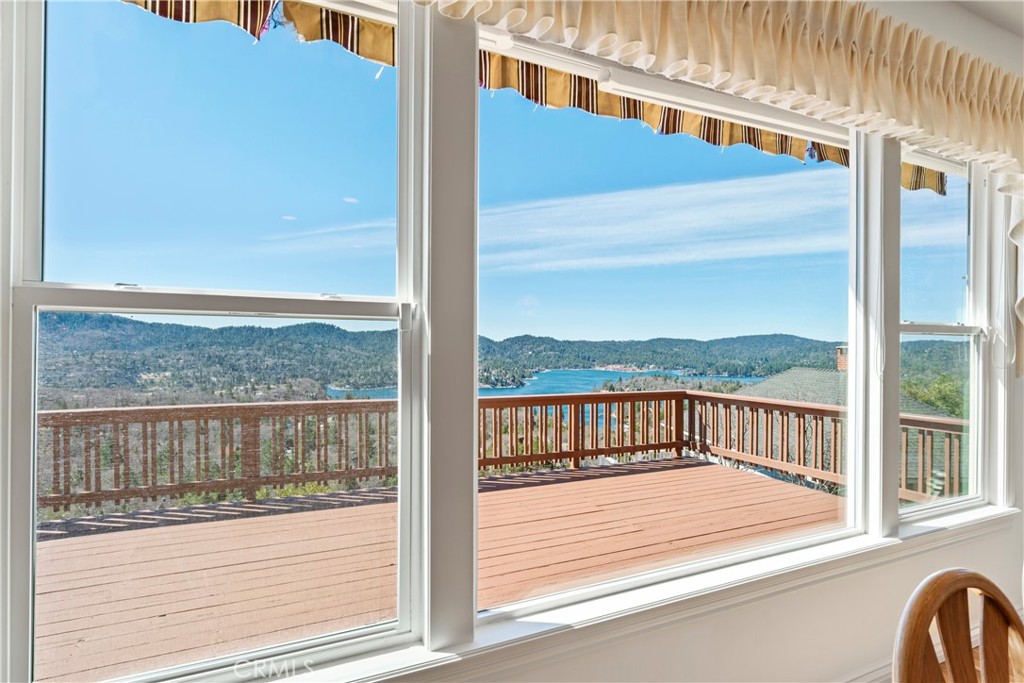 29083 Mammoth Drive Property Photo 4